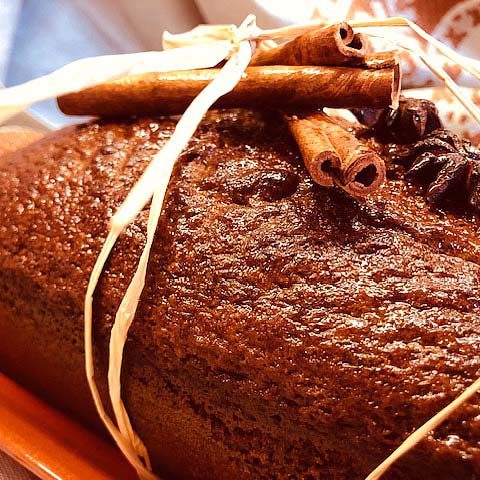 Pain d'épices au gingembre-fruits-cannelle à Hyères, chez Accro de gateaux