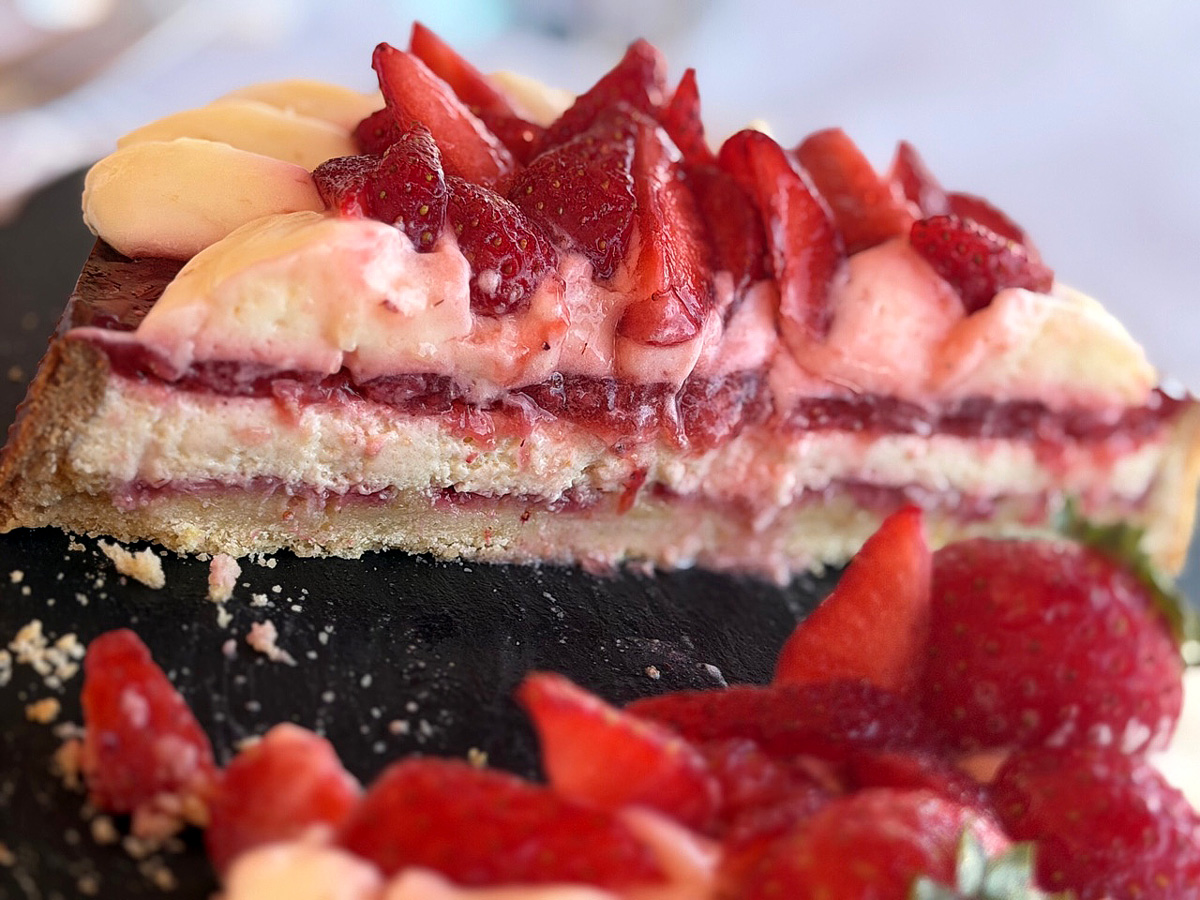 Coupe de la tarte calisson fraise citron