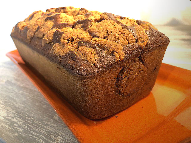 Zoom sur le crumble croustillant du crumbcake aux pommes caramélisées