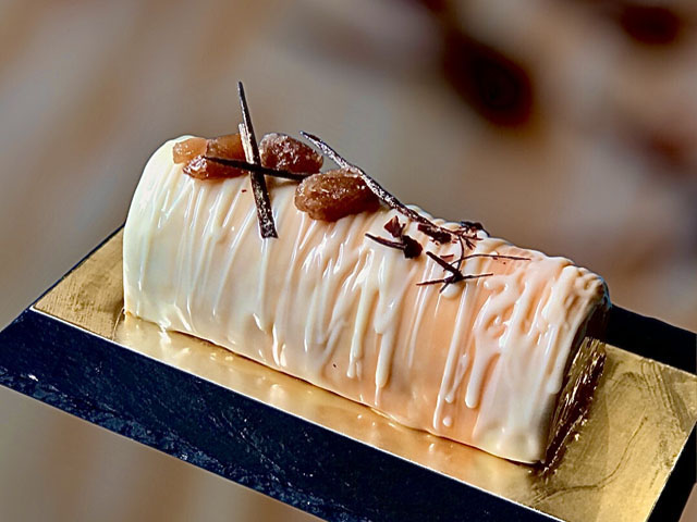 Dessert de fête : bûche de Noël marrons pamplemousse élégante et gourmande