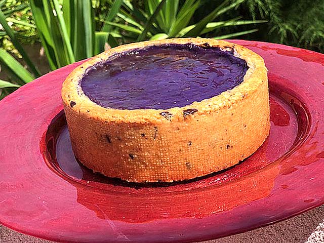 Flankie à l’ube sur pâte cookie chocolat, flan pâtissier violet crémeux à l’igname violette avec base cookie aux pépites de chocolat
