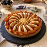 Tarte aux nectarines, verveine & biscuit breton au miel
