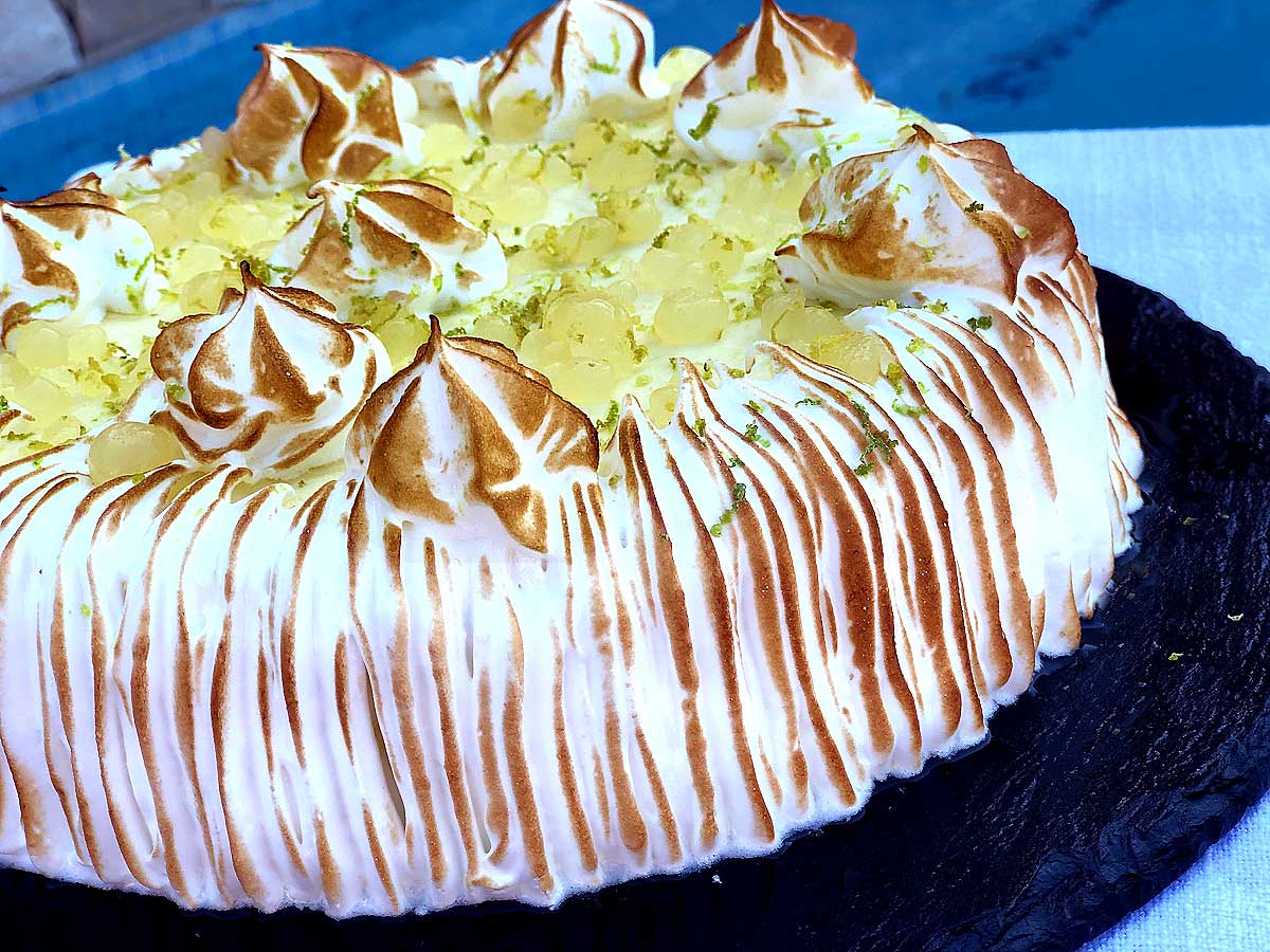 Tiramisu d'été au citron jaune, limoncello et meringue italienne légèrement caramélisée